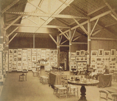 calendario incontri > Morris Bellini - ESPORRE LA “FOTOGRAFIA” Evoluzione tecnologica e criticità espositive | NESSUNO[PRESS]