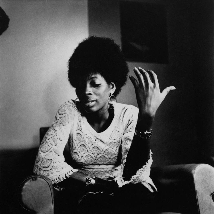 Paul Kodjo, Deux femmes, un homme, 1971 Avec l’aimable autorisation des Rencontres du Sud et de in camera galerie. 